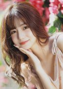 1985年任大连市县长；并不法收受股权股份等巨额 